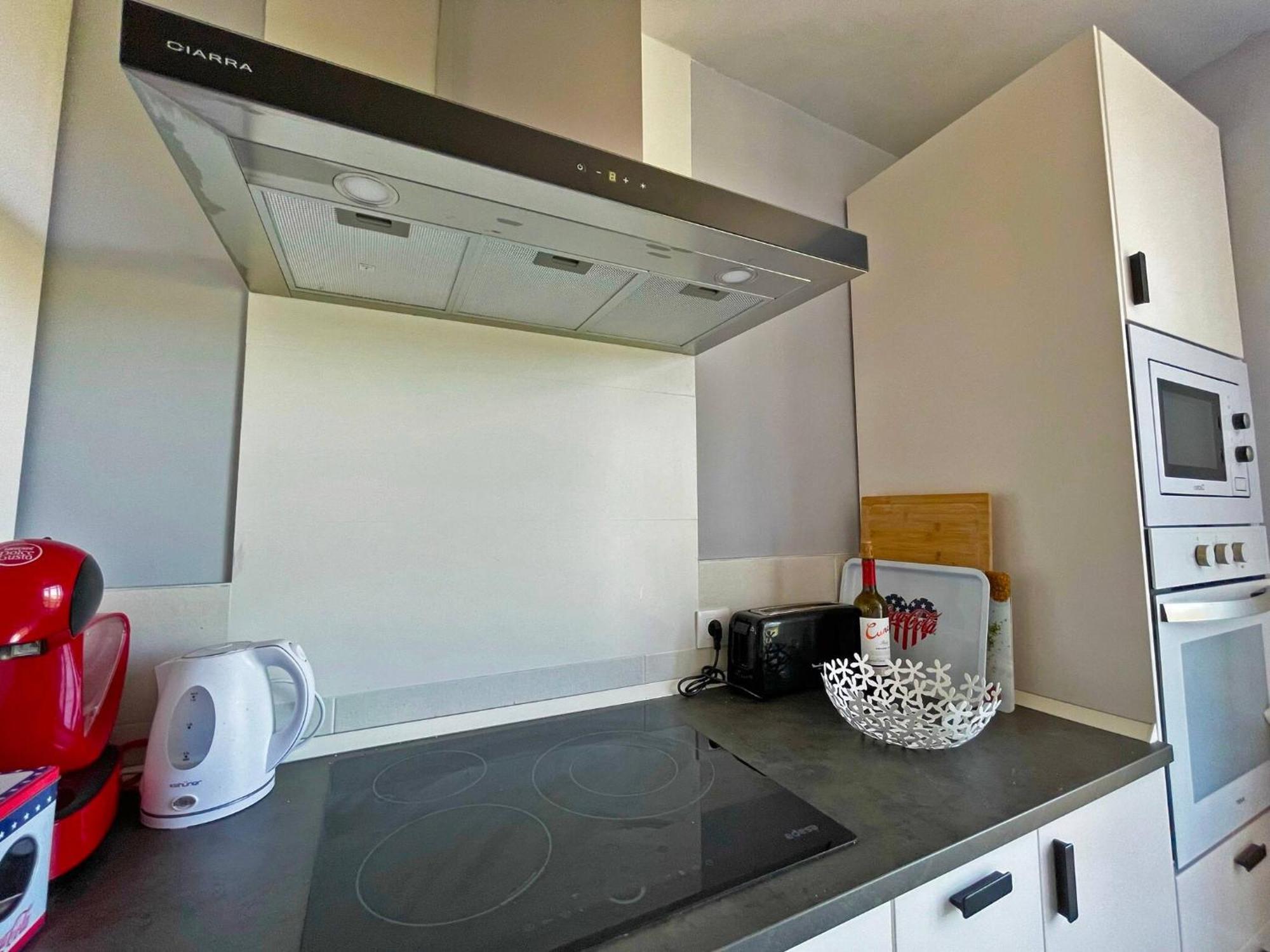 Apartamento Tio Pepe - Ole Solutions เฮเรซ เด ลาฟรอนเตรา ภายนอก รูปภาพ